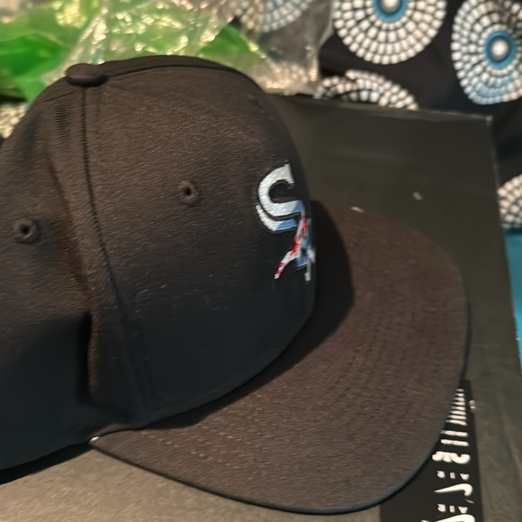 Chicago White Sox SnapBack (City Flag) - Picture 3 of 4